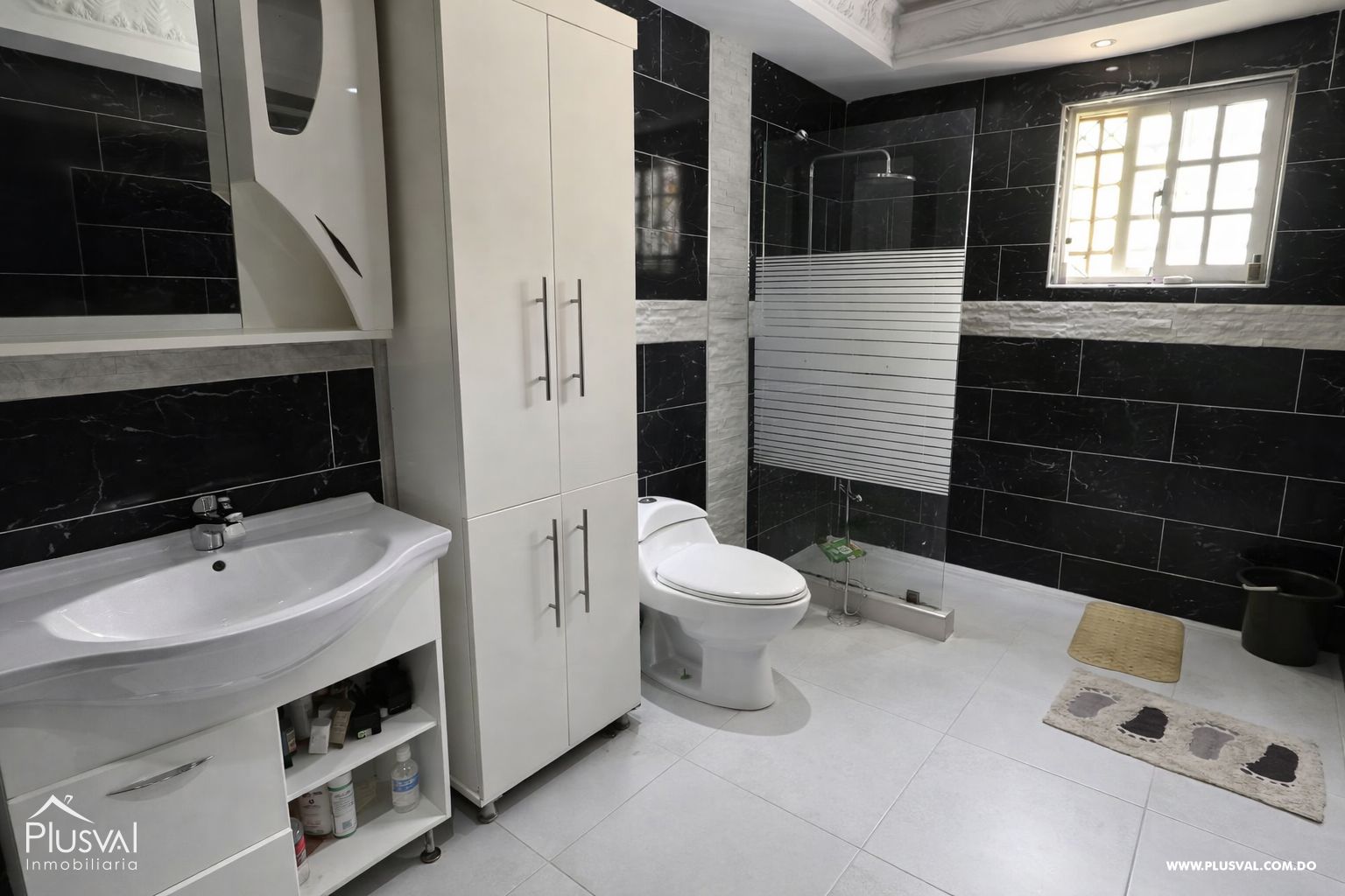 Casa de amplia con Piscina a 3 Minutos del Próximo City Center 498892