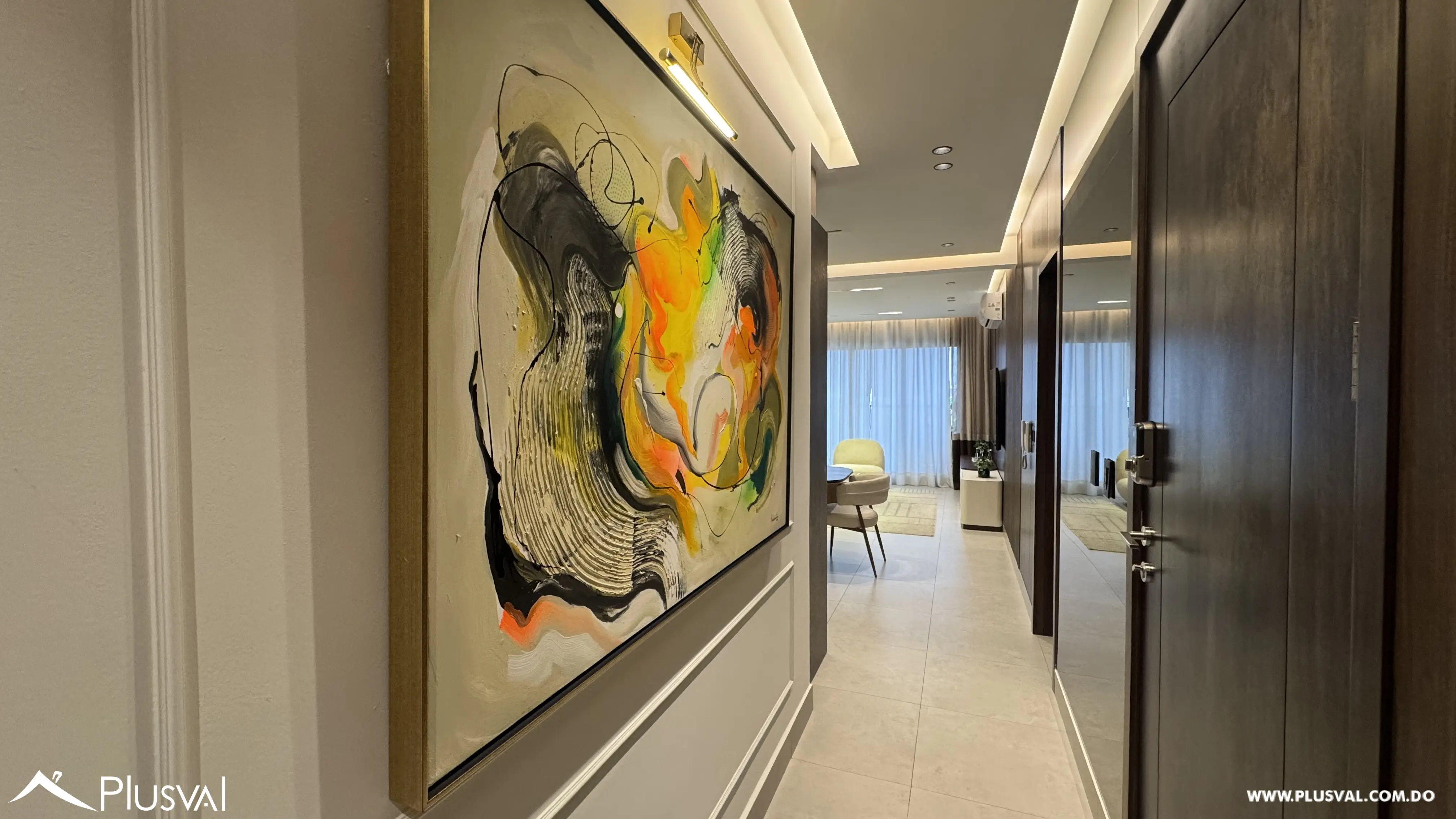 Apartamento amueblado de 1 habitación en venta en La Esmeralda, Santiago 536737