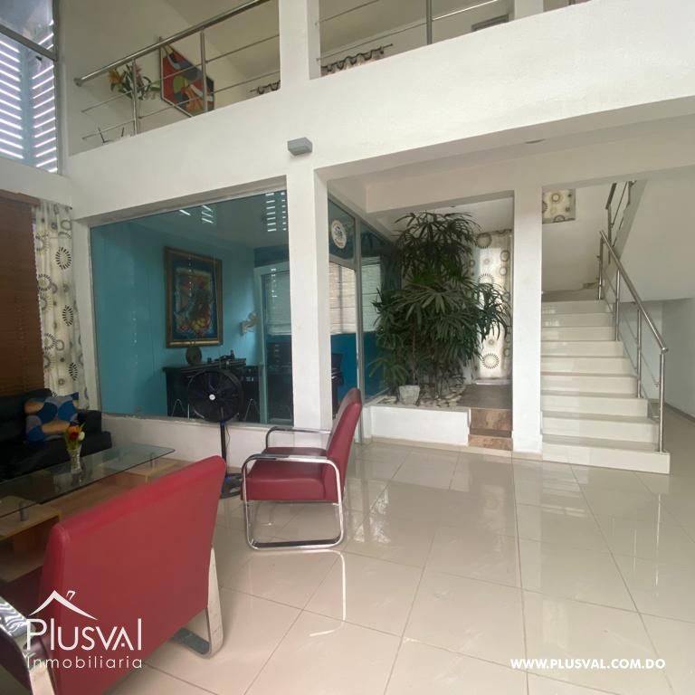 Amplio terreno en venta con Edificio 322557