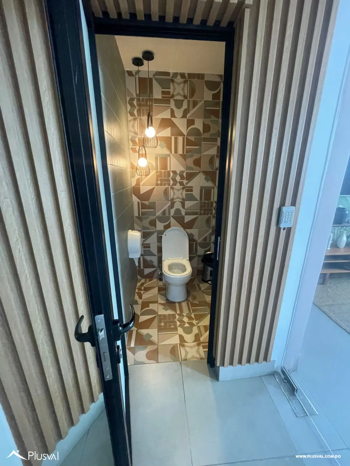 Amplio Penthouse en venta en Evaristo Morales 464427