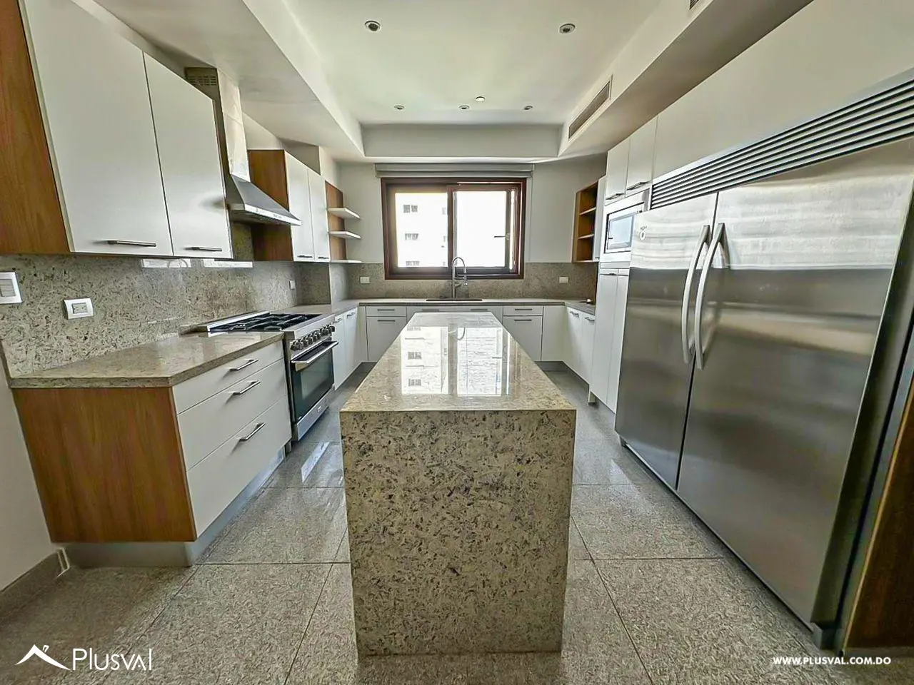 Apartamento en alquiler en Anacaona con vista al mar, 4 habitaciones y family 513330