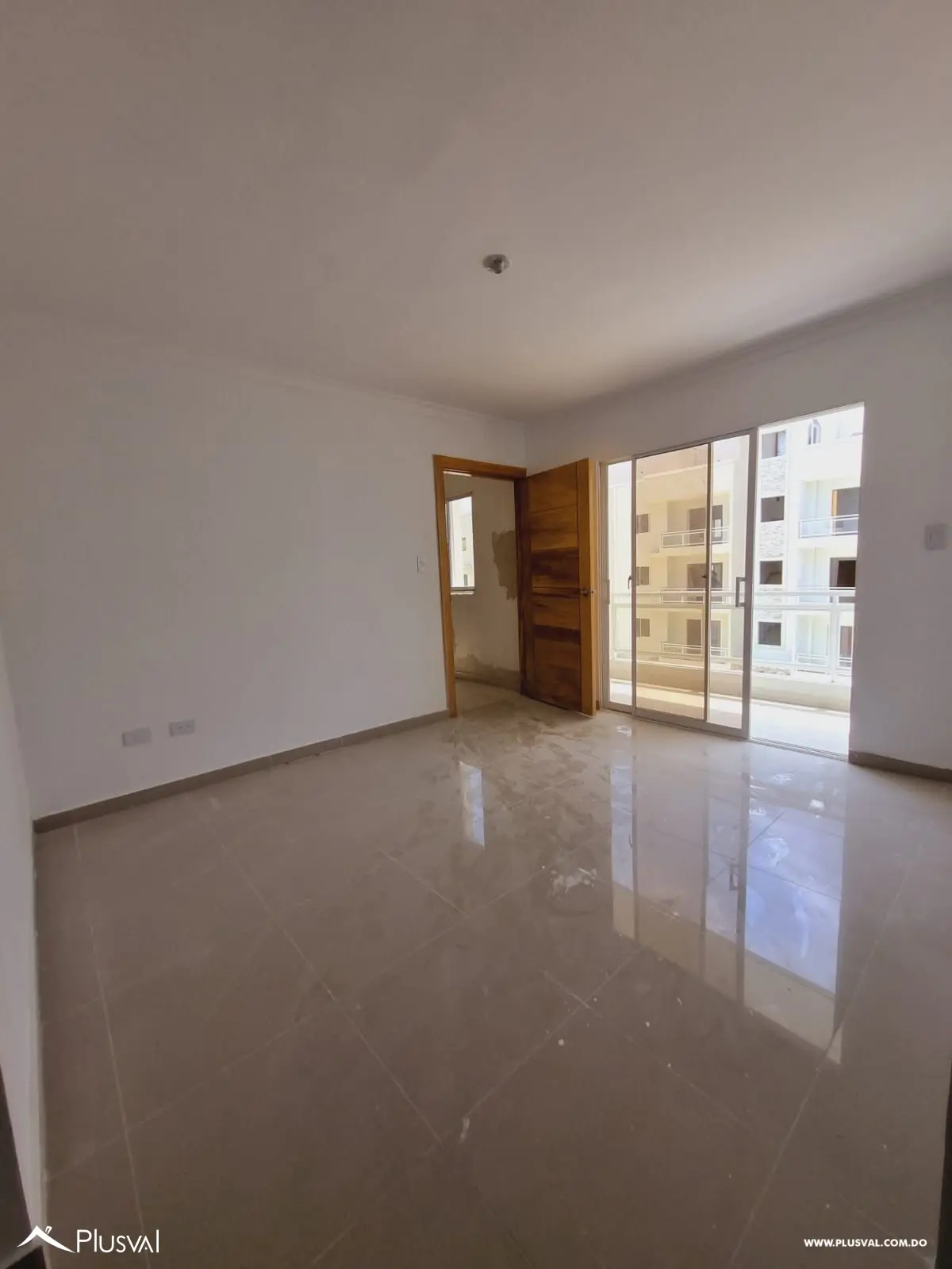 Apartamentos en la Jacobo Majluta con excelente área social 483884