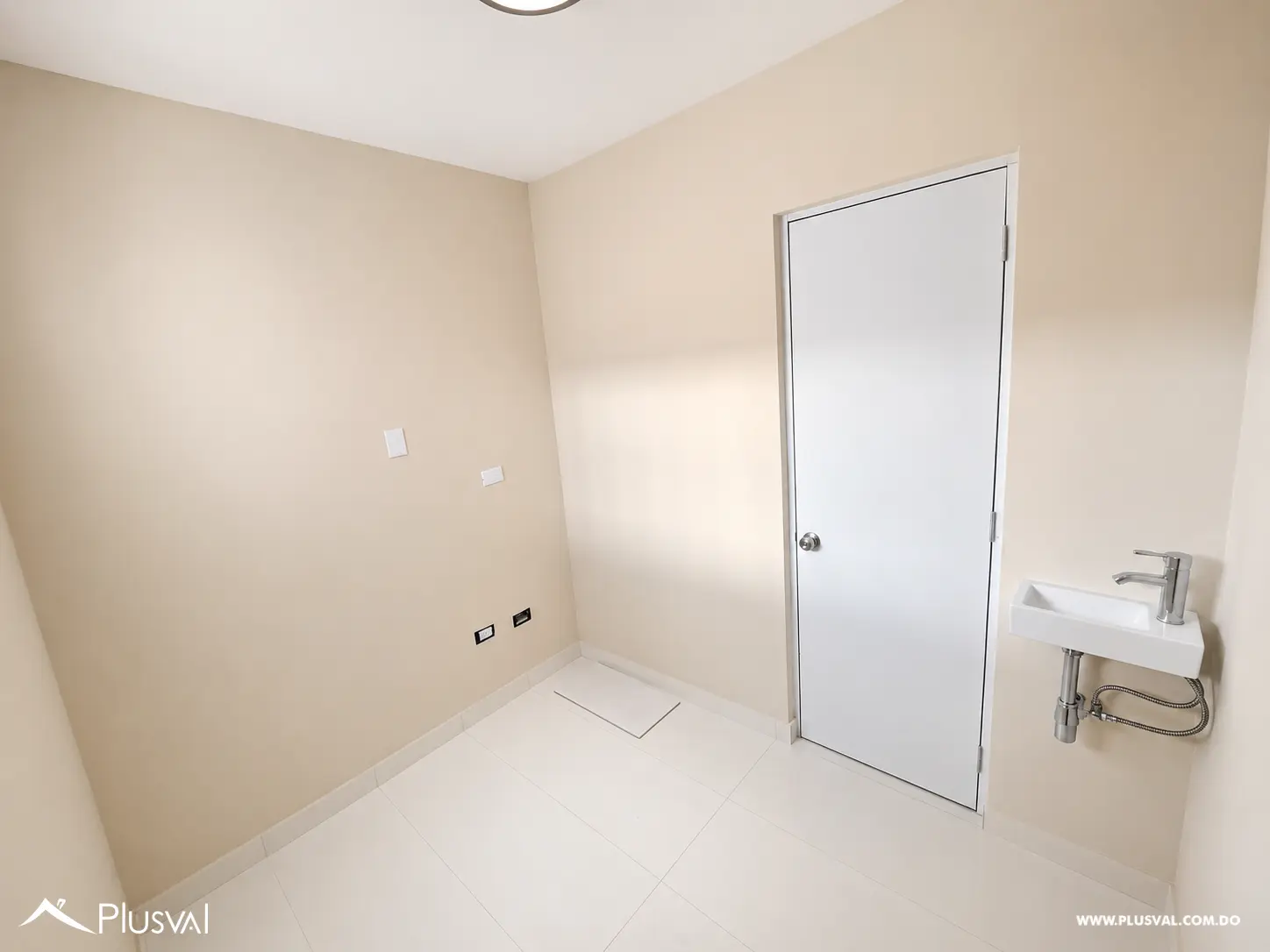 Casa en alquiler en Ensanche Paraíso | Uso residencial o comercial 520039