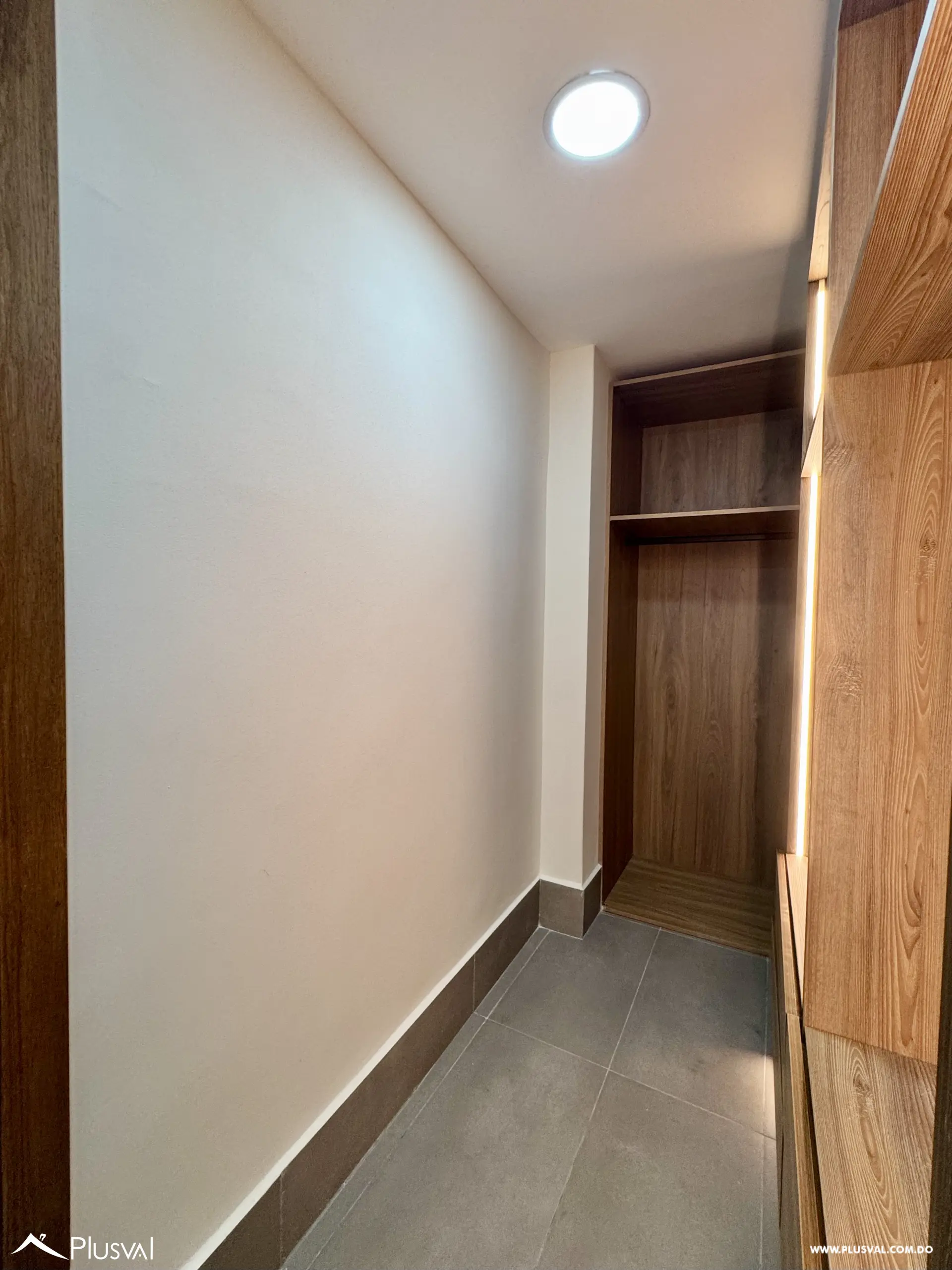 Alquilo Maravilloso Apto de 1h. en Piso Alto en Piantini 519100