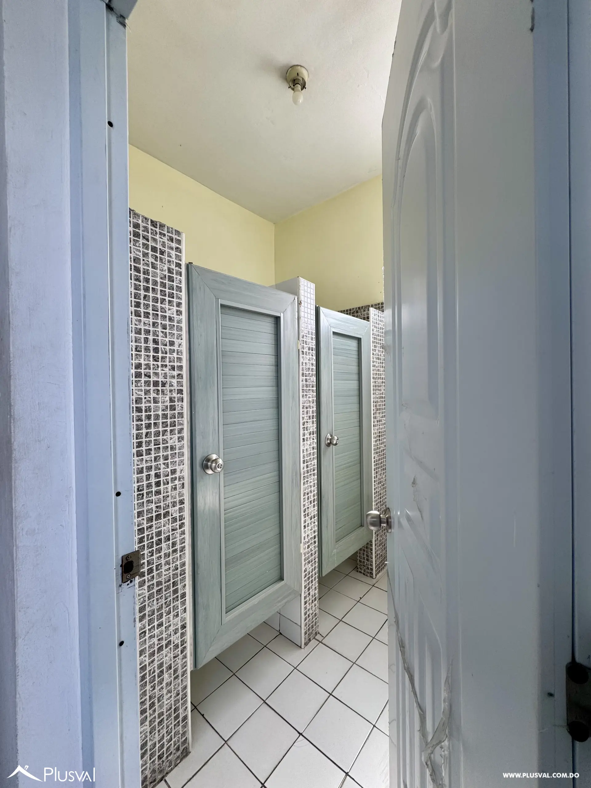 Alquilo Excelente Local de 32 mt2 en 2do Nivel en la Av. Nuñez de Caceres 482787