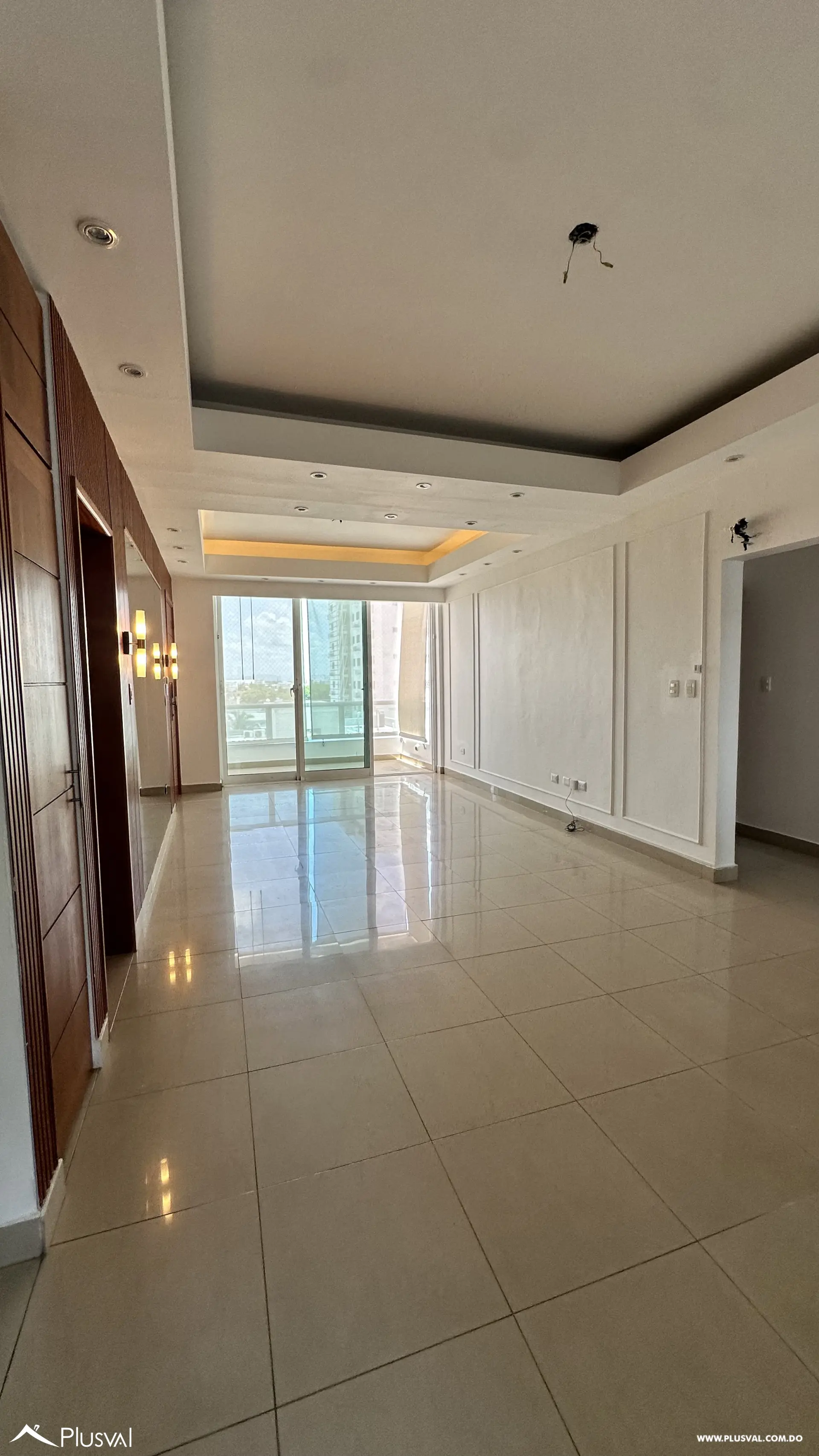 Apartamento en Venta de 3 Habitaciones en Evaristo Morales con 2 Parqueos 518290