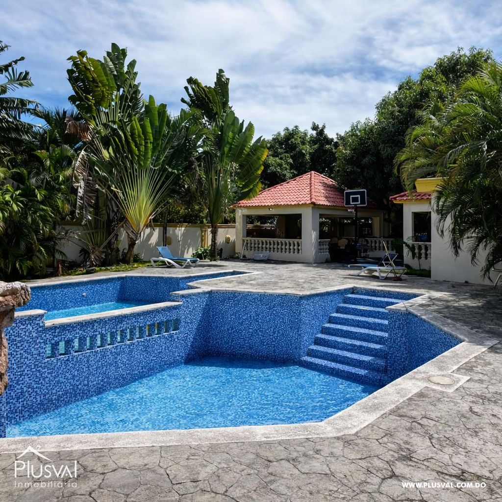 Casa de amplia con Piscina a 3 Minutos del Próximo City Center 498903
