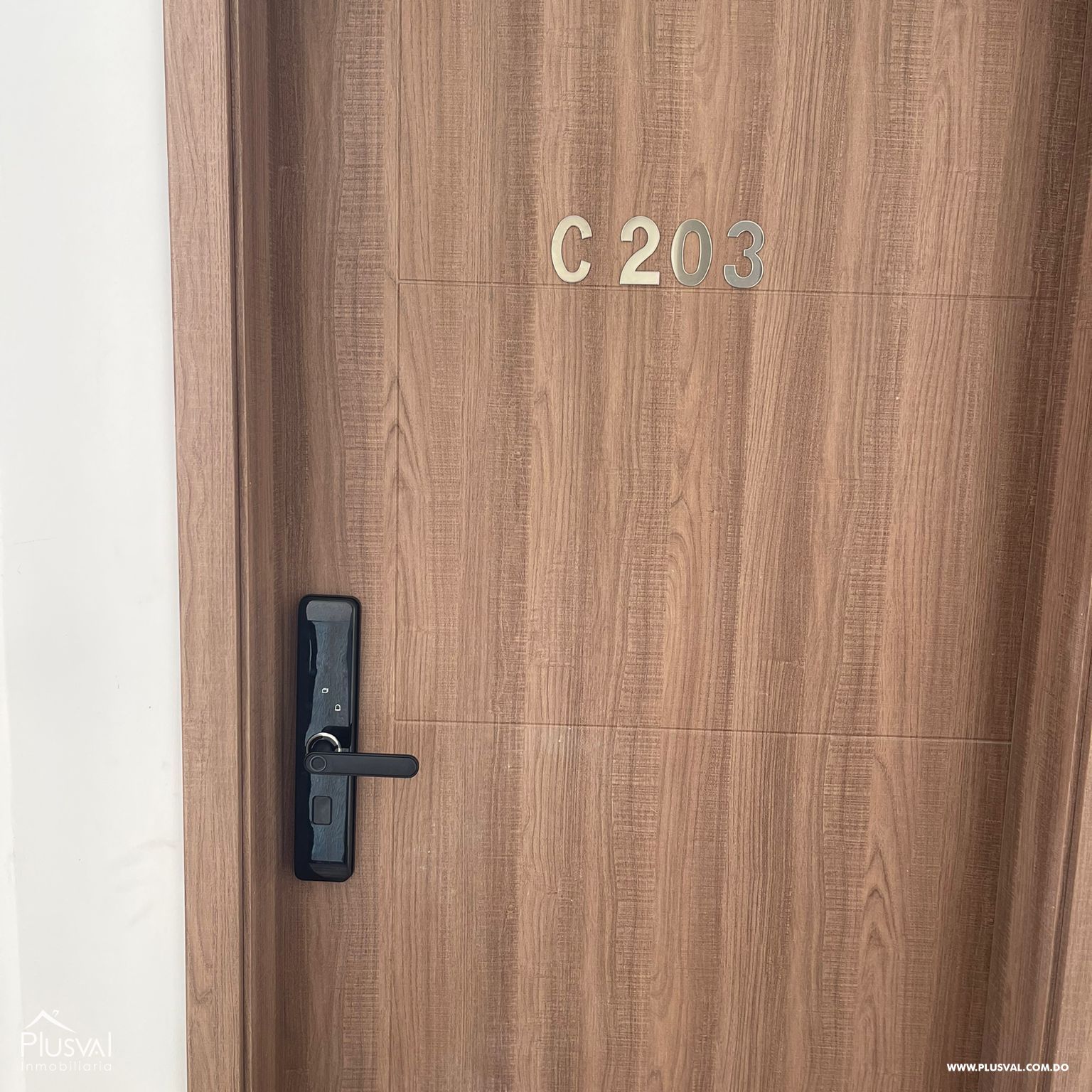 Apartamento amueblado en venta en central park at downtown punta cana con vista a la piscina 344114