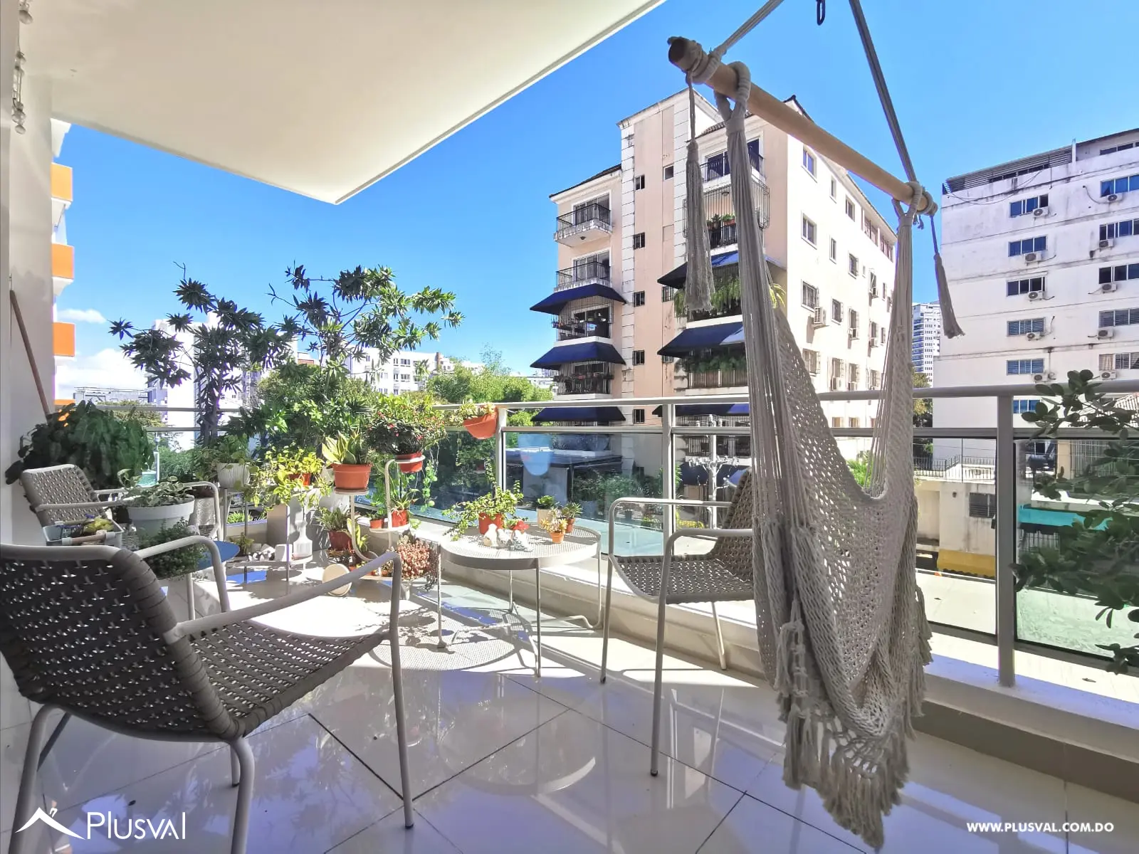Se vende amplio apartamento con balcon tipo terraza 483776
