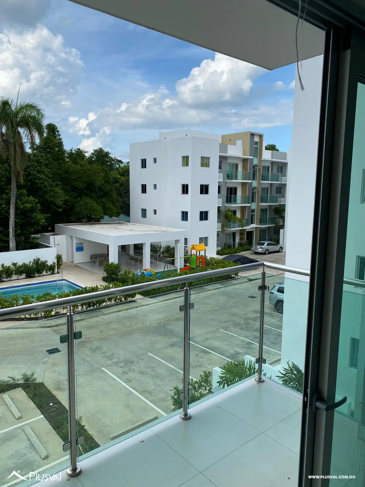 Apartamento en tercer nivel con acceso a atractivas amenidades 466801