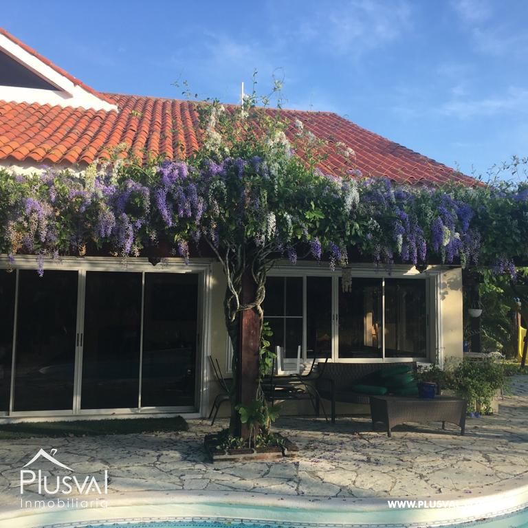 Villa en Alquiler AMUEBLADA, en Metro Country Club 221316