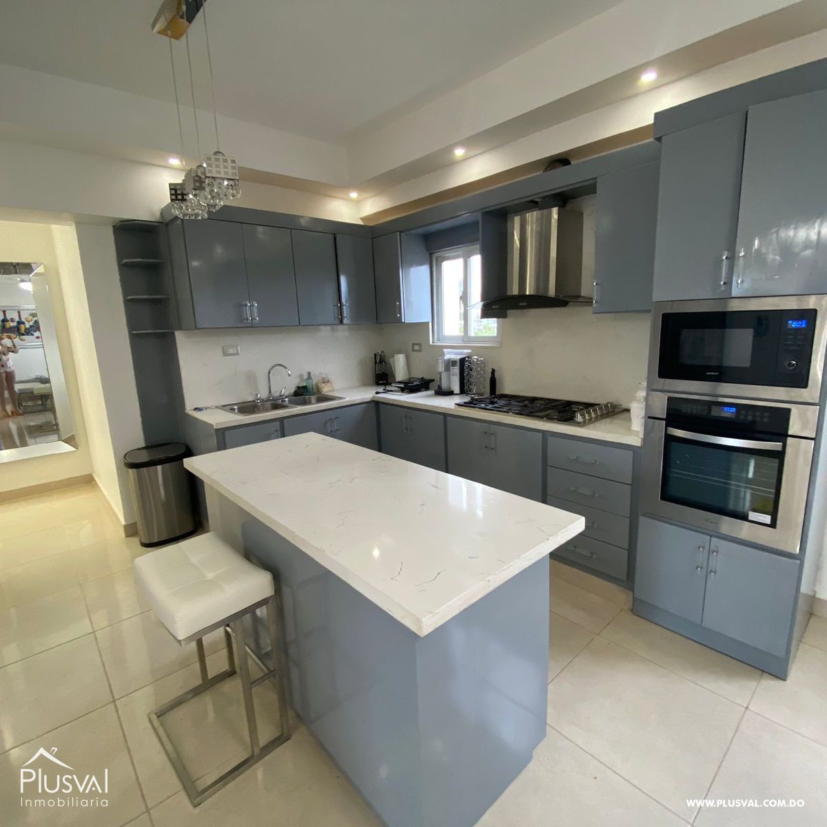 Amplio y cómodo apartamento en una zona atractiva y cercana a los puntos mas importantes de la ciudad, Reparto Imperial 316120