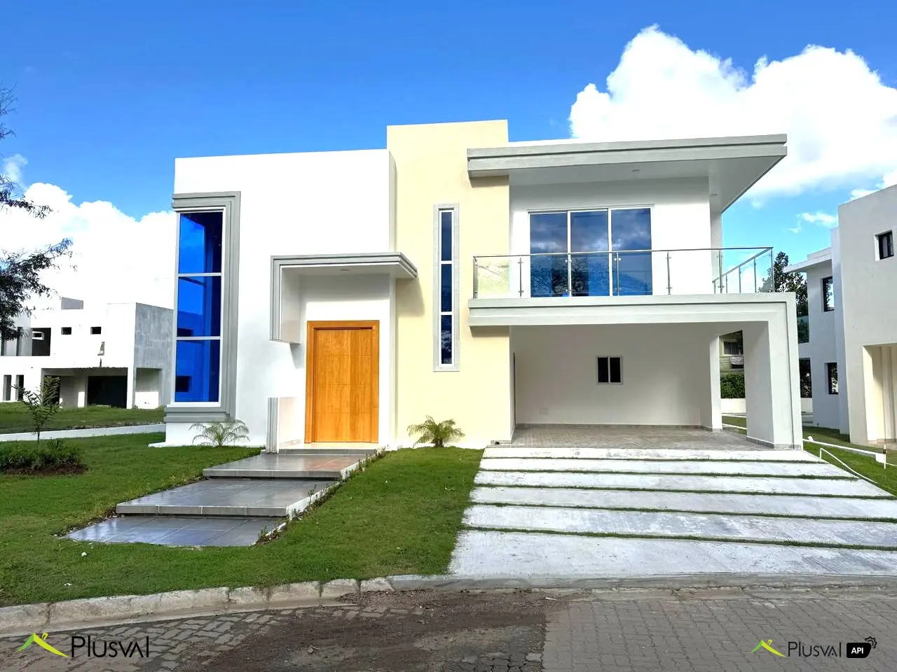 Espectacular Villa de 2 Niveles con Piscina en Sector Exclusivo | Puerto Plata 448814