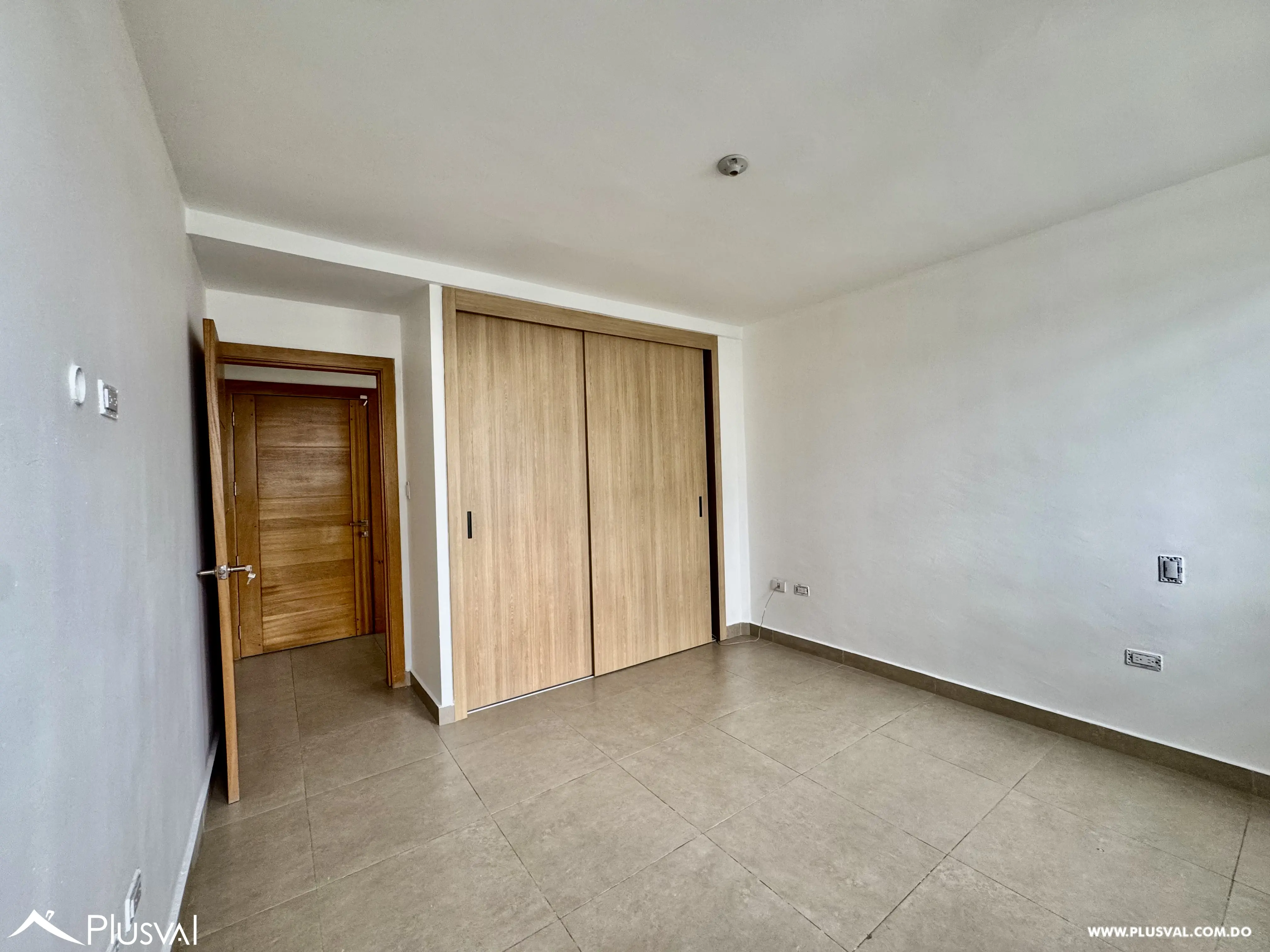 Alquilo Apto Vacio en una de las Mejores Zonas de Piantini 485936