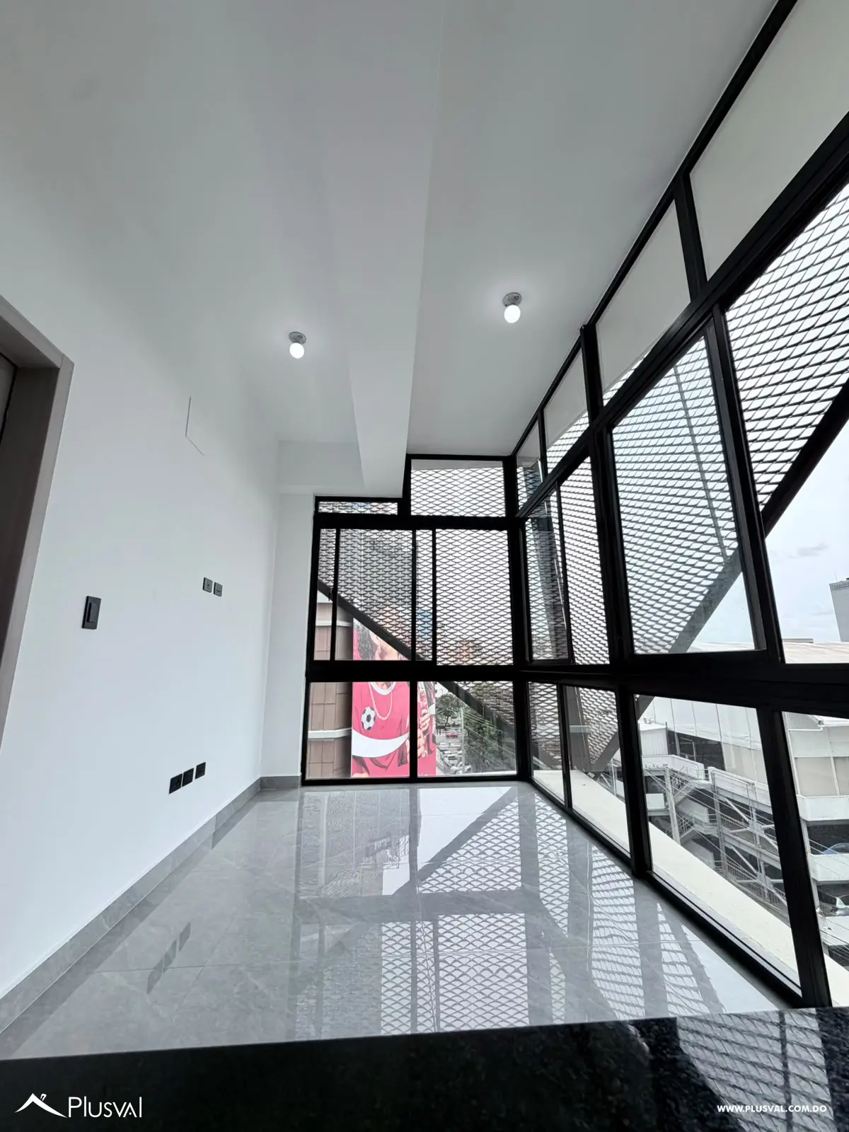 Apartamento con linea blanca en alquiler en Piantini 522228