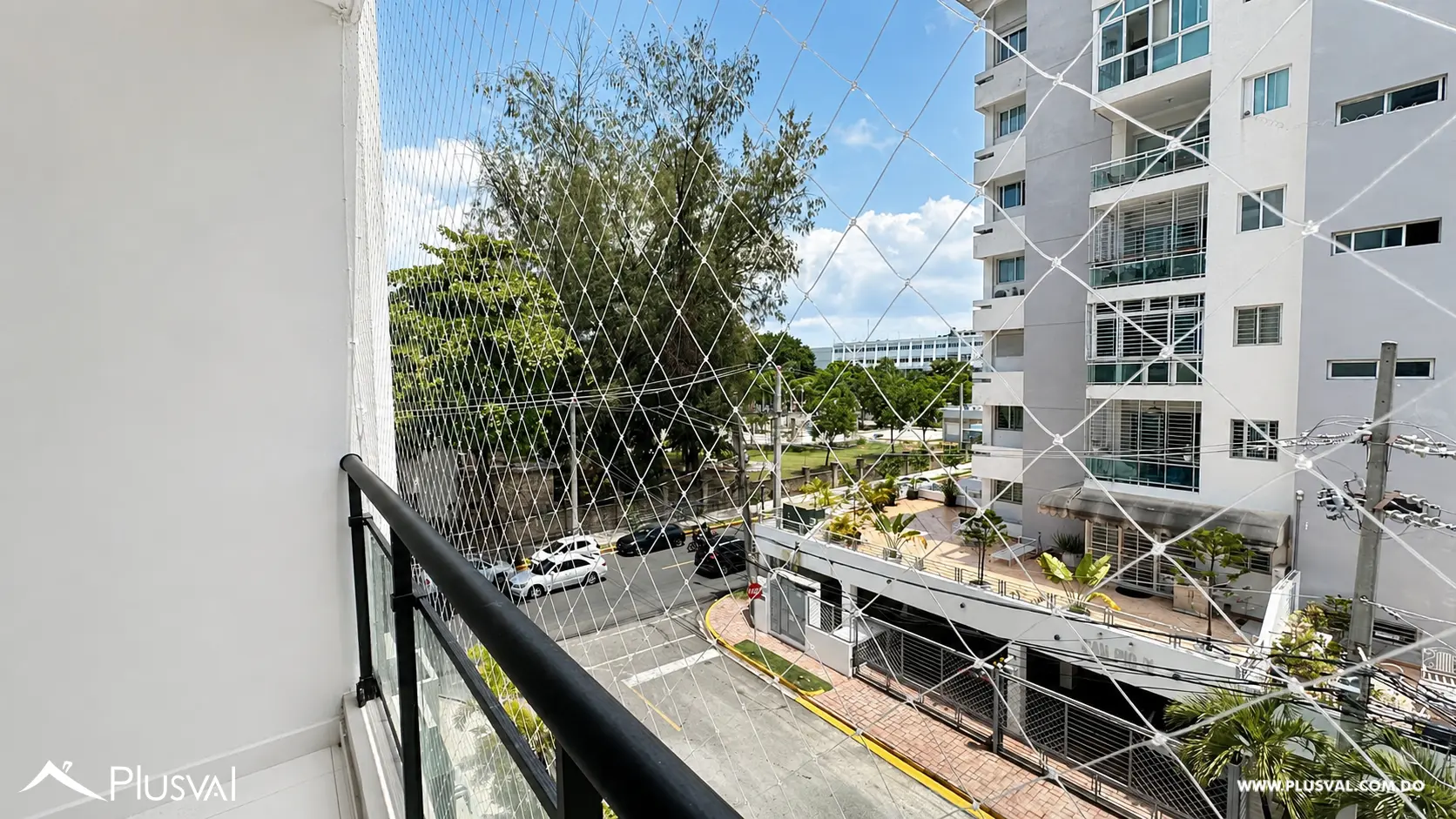 Amplio apartamento en alquiler en Renacimiento 517662