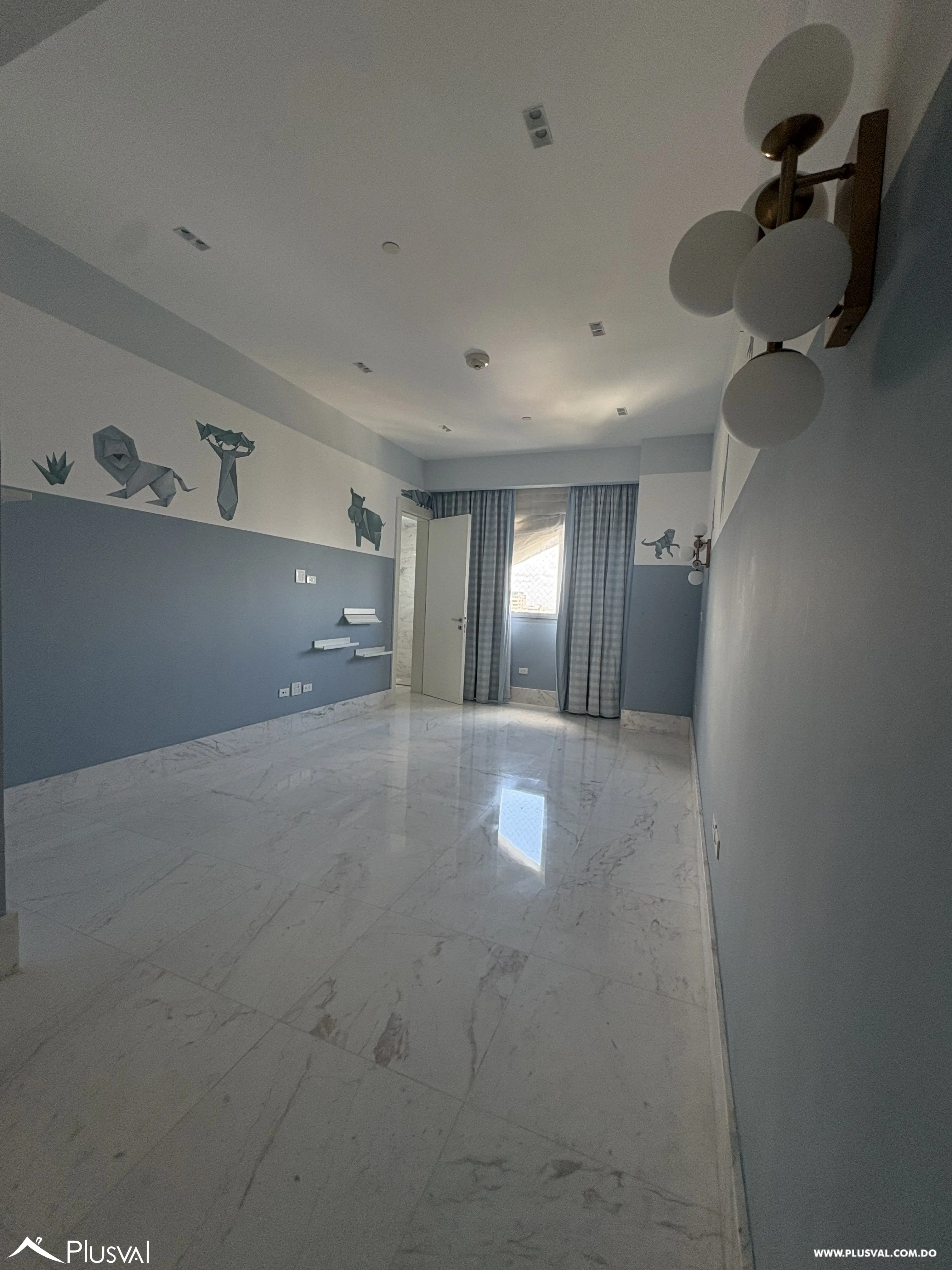 Lujoso apartamento en venta en plena Anacaona en piso alto 482005