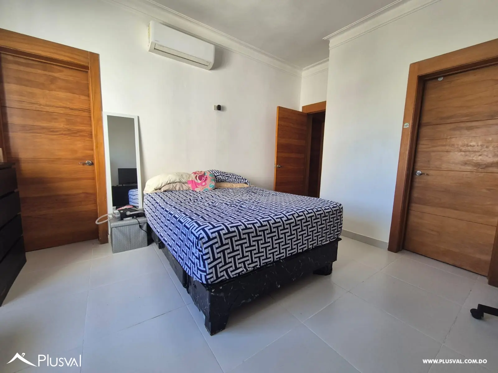 Moderno apartamento en venta, Evaristo Morales 503946