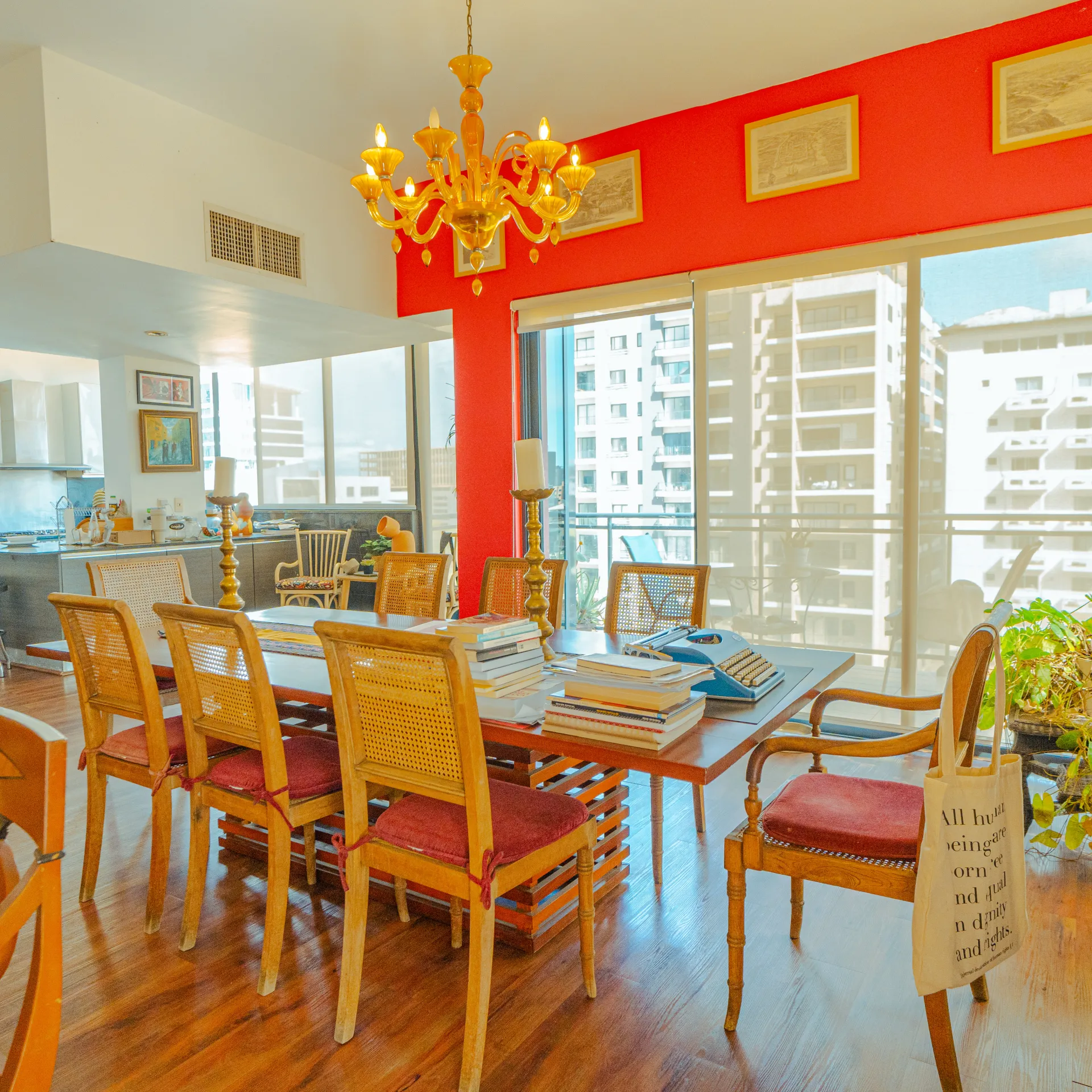 Pent-house con terraza privada y 3 parqueos en Evaristo Morales 435837