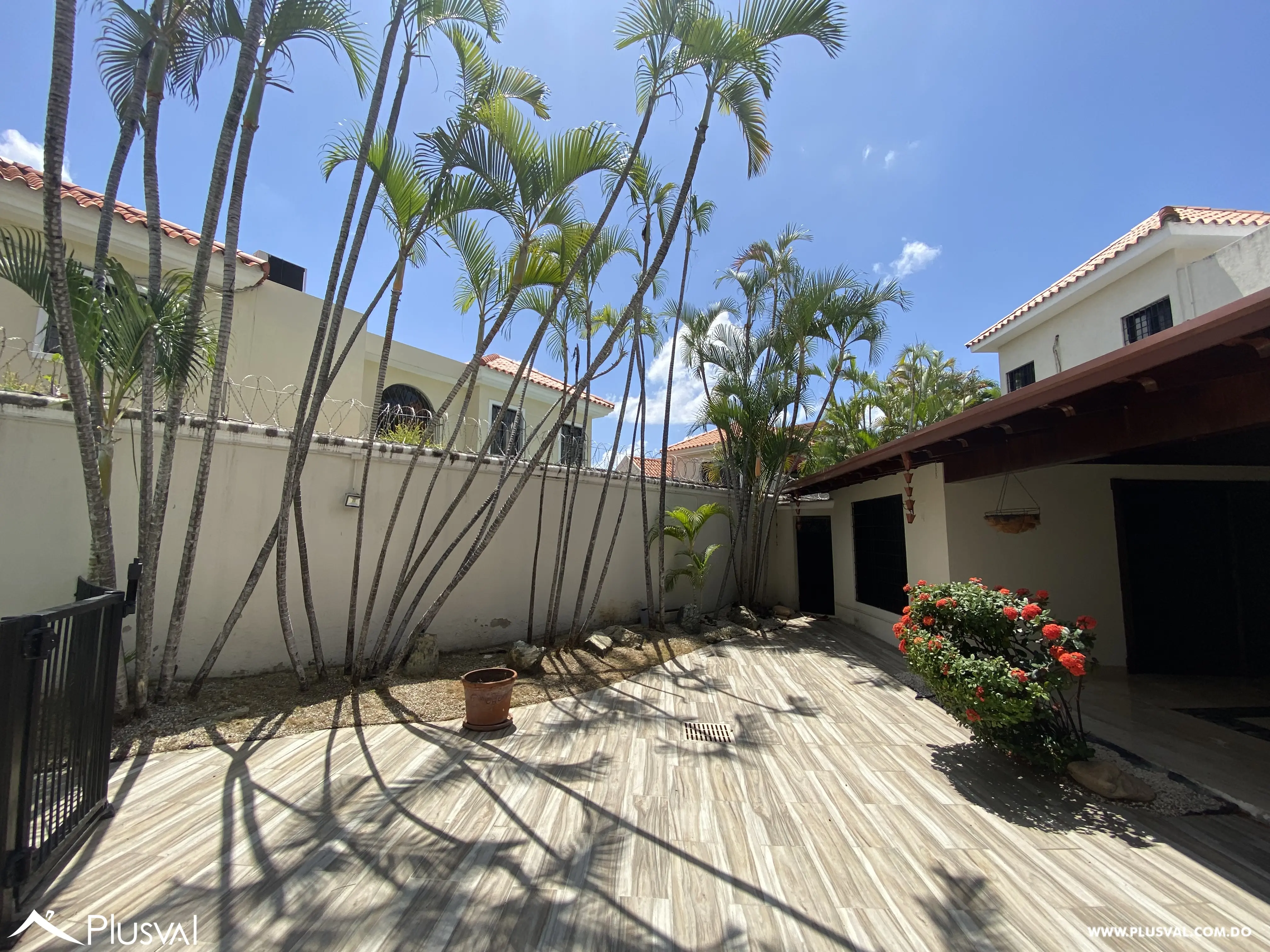 Alquilo Excelente Casa Residencial en Las Praderas 455480