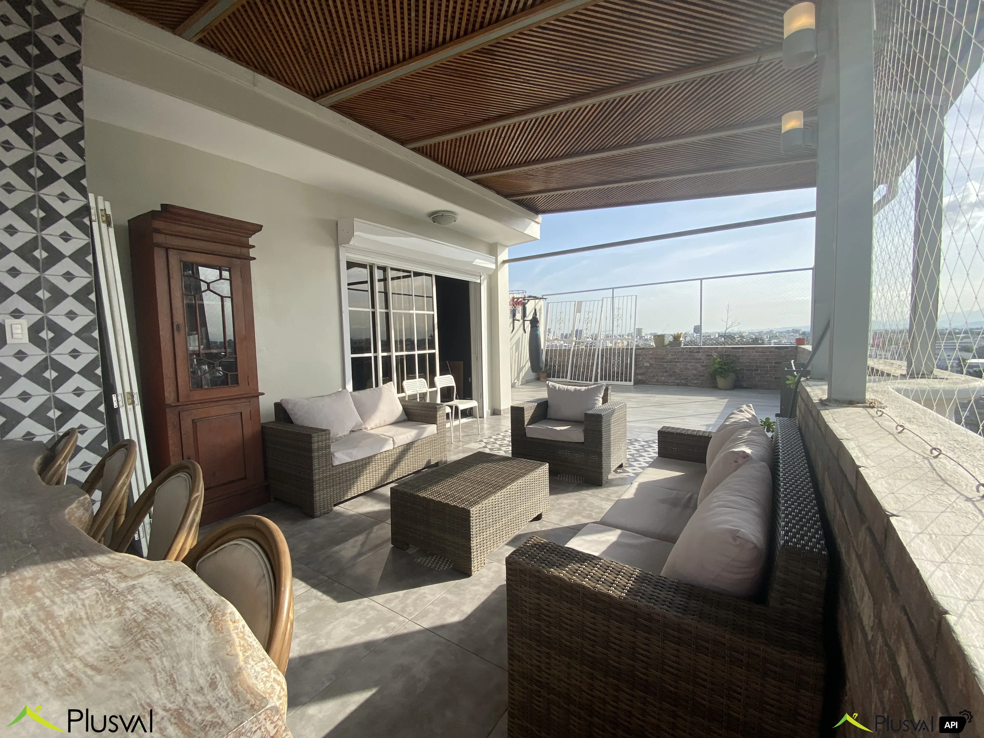Vendo Excelente Apartamento Clásico en Evaristo Morales 450493