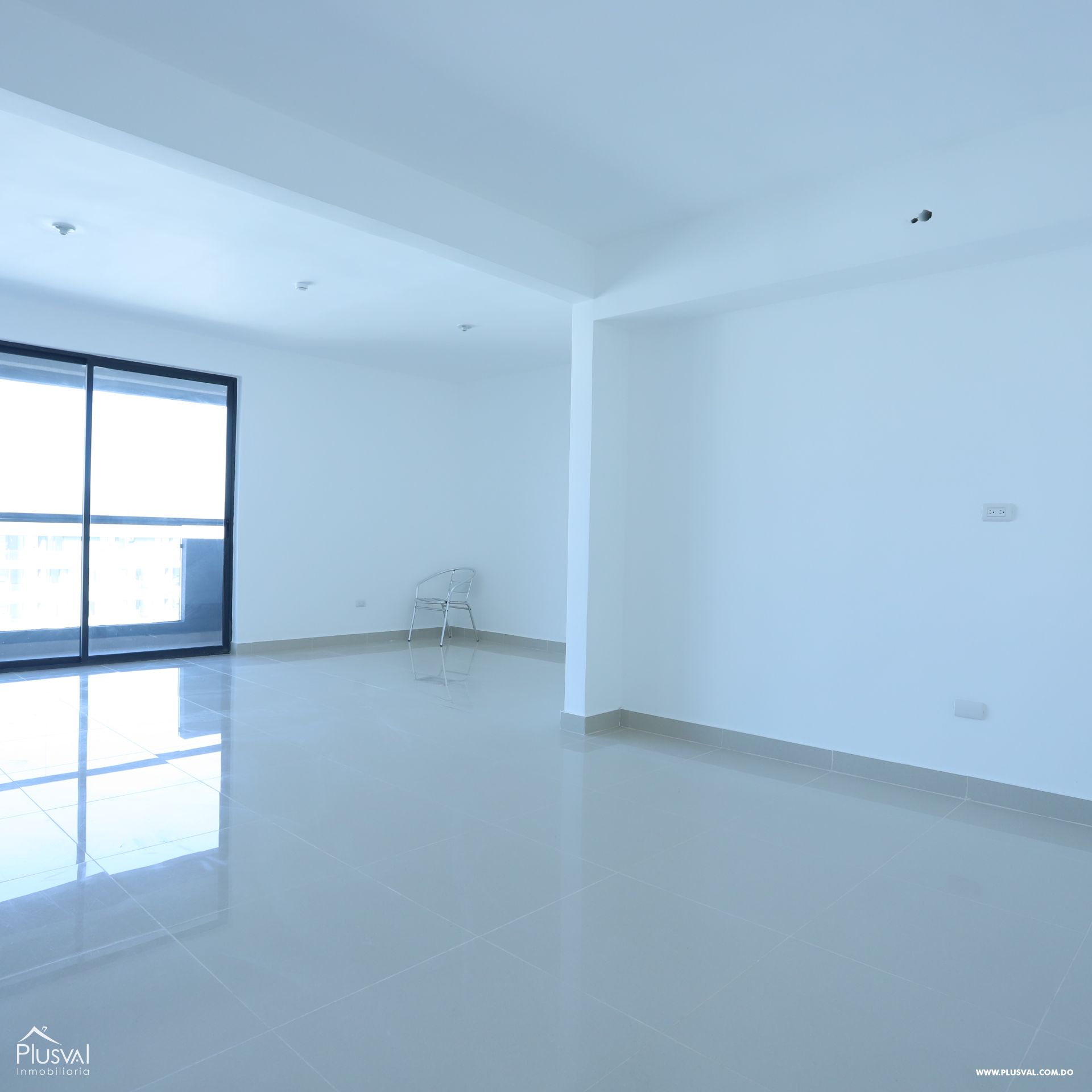 Apartamento Pent-House en Piso 10 con Hermosas Vistas en LIVERA, Santiago 322035