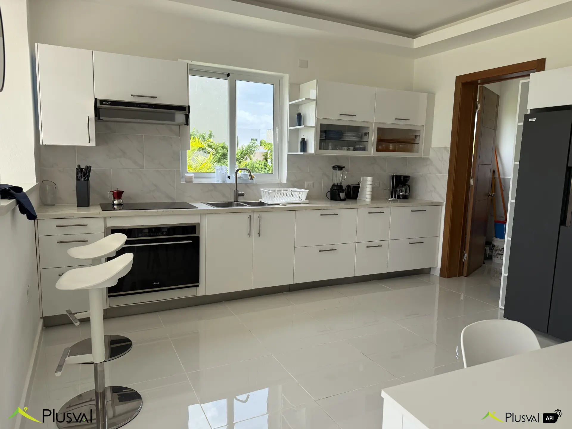 Exclusiva villa con vista al golf y piscina privada en PLAYA NUEVA ROMANA 447157