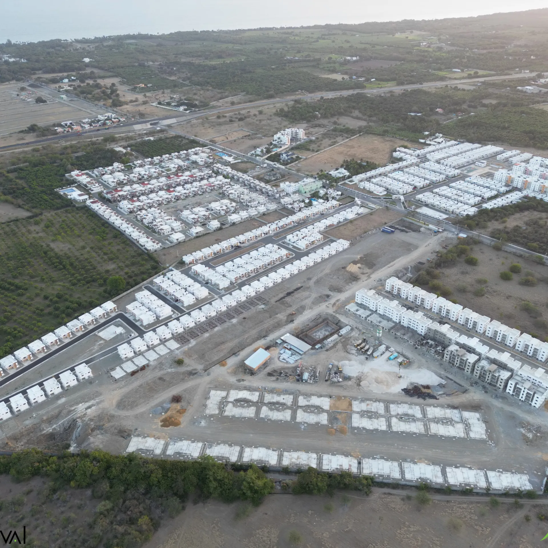 Apartamentos listos y en construcción 444477