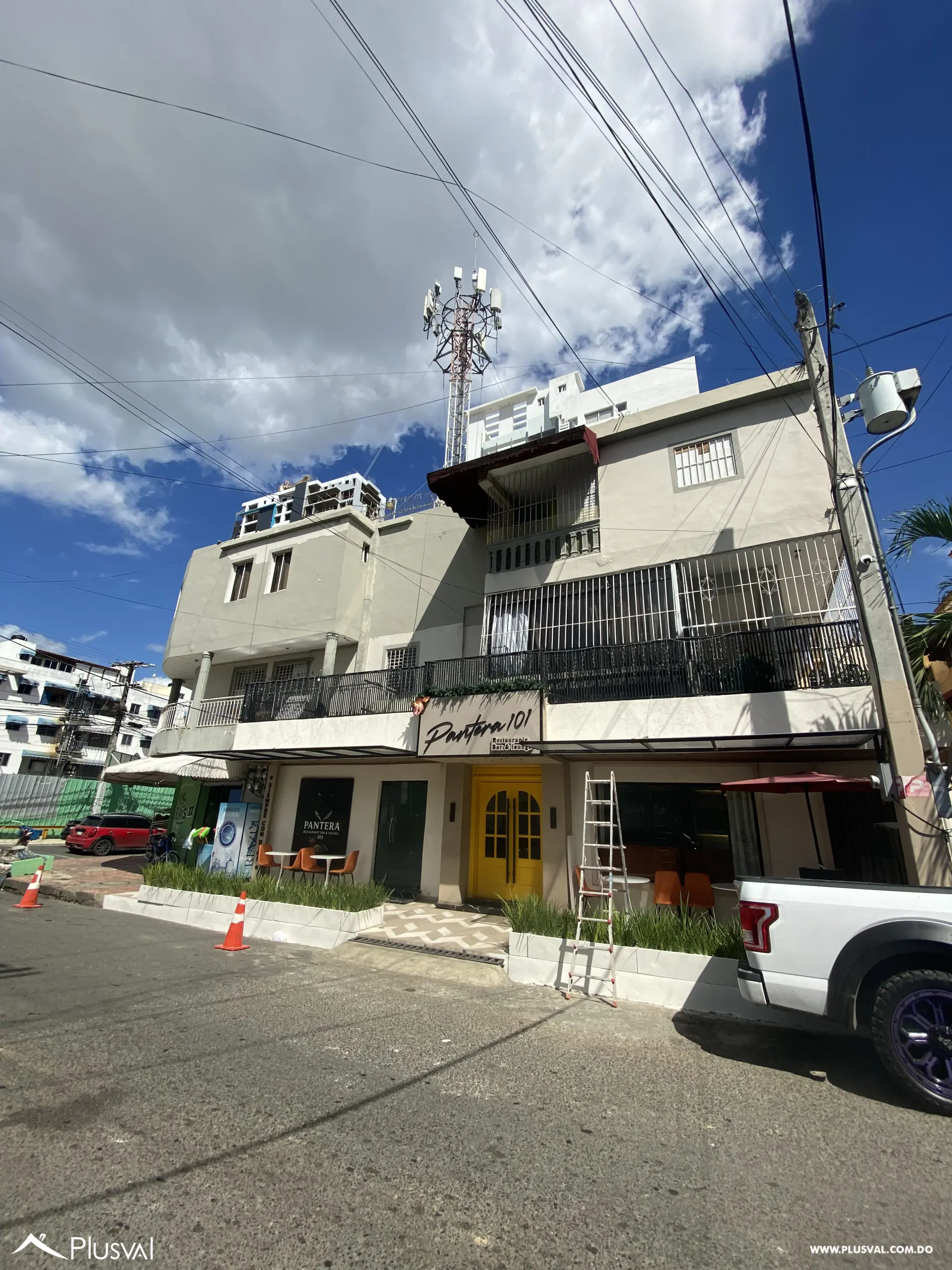 VENTA Edificio Comercial / Residencial bien ubicado en Alma Rosa I. 489929