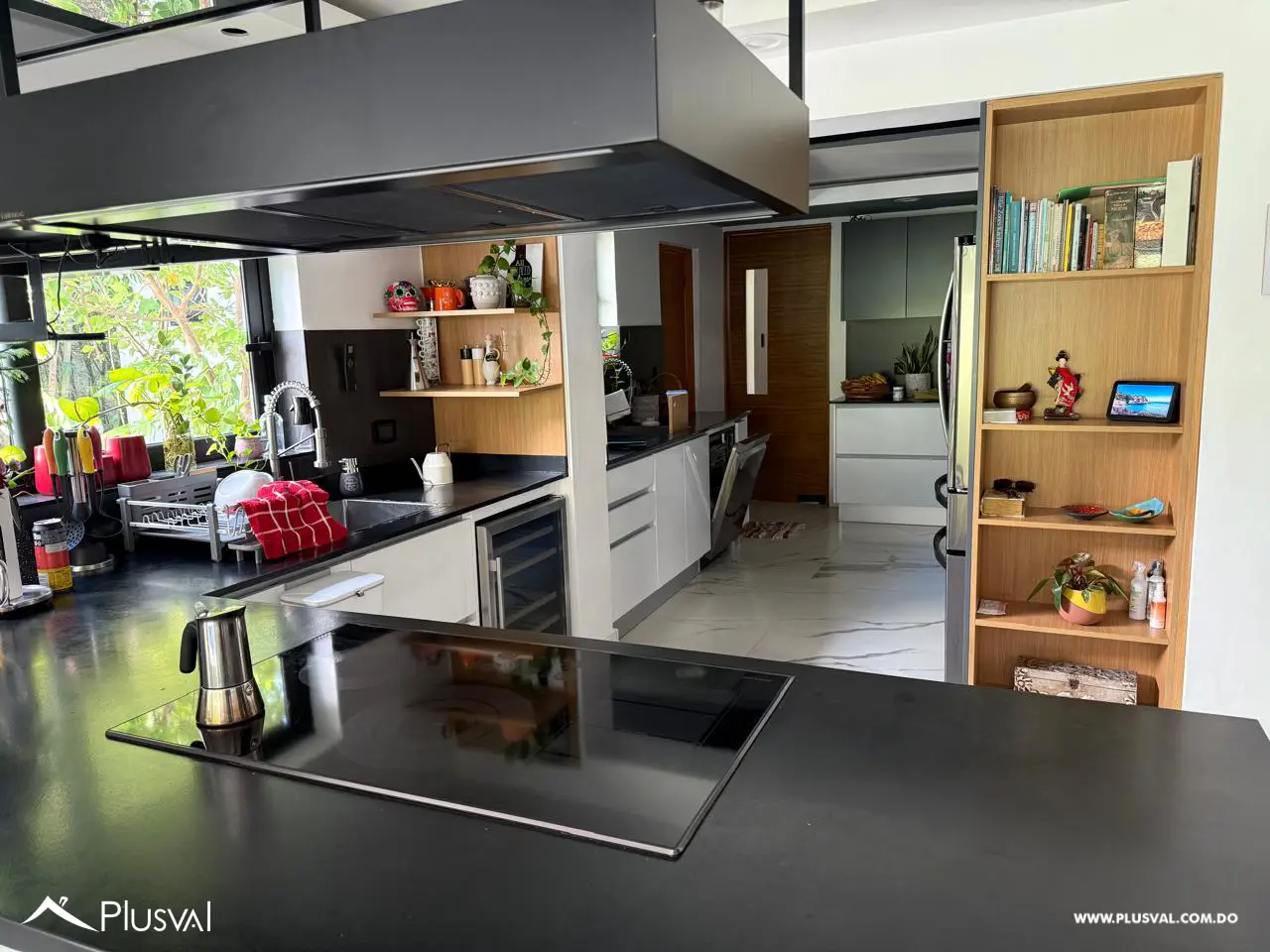 Casa Inteligente con Paneles Solares, Tesla Powerwall y Piscina en Las Praderas 487992