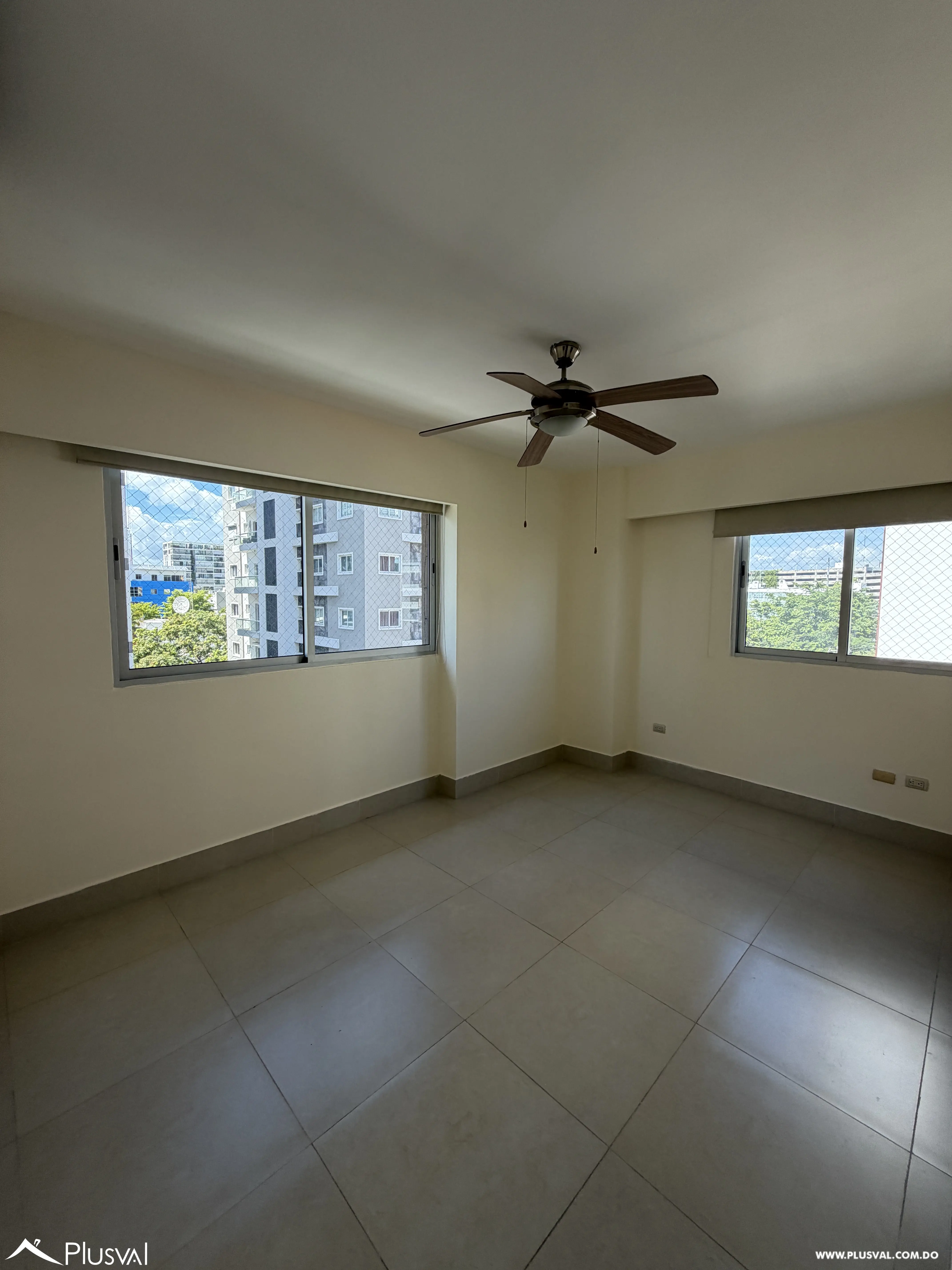 Apartamento de 3 habitaciones mas estudio  en alquiler en Serralles tipo loft. 467536