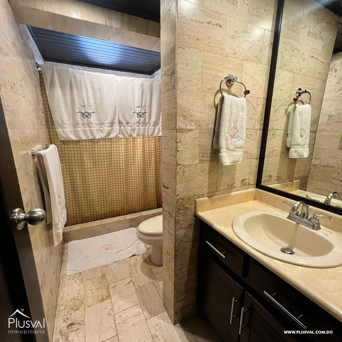 Apartamento en Venta, frente al parque Mirador Sur. 302987