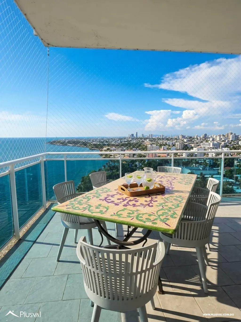 Amplio apartamento en alquiler amueblado frente al mar. 535308