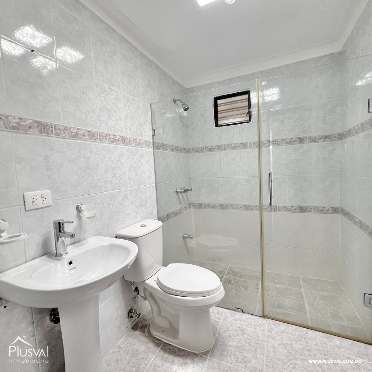 Casa de 2 niveles en Venta en lugar Céntrico 345241