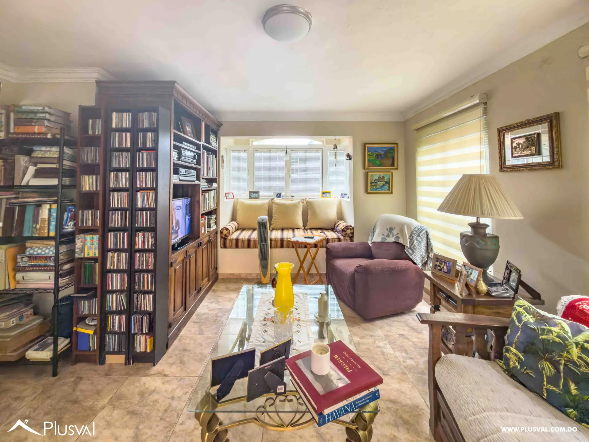 Villa en Venta en Juan Dolio con Piscina, Gazebo y Amplio Patio en Comunidad de Golf 496590