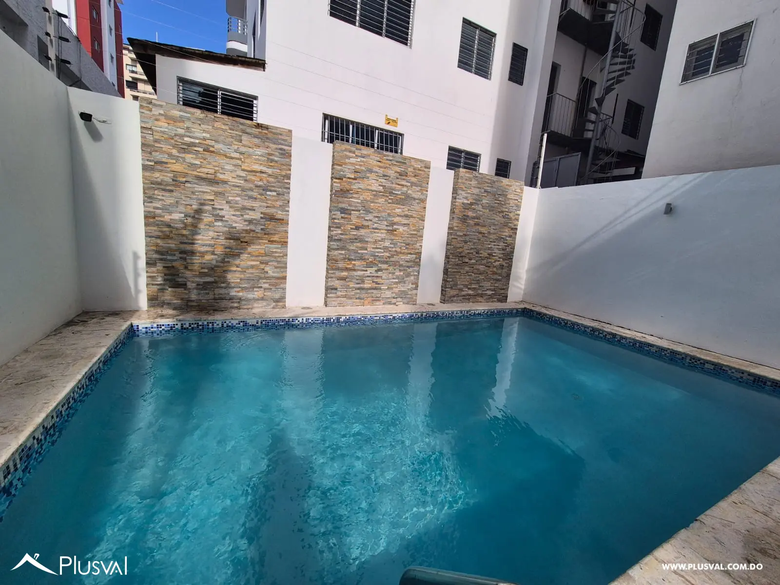 Hermoso apartamento en alquiler amueblado en Evaristo Morales 529264