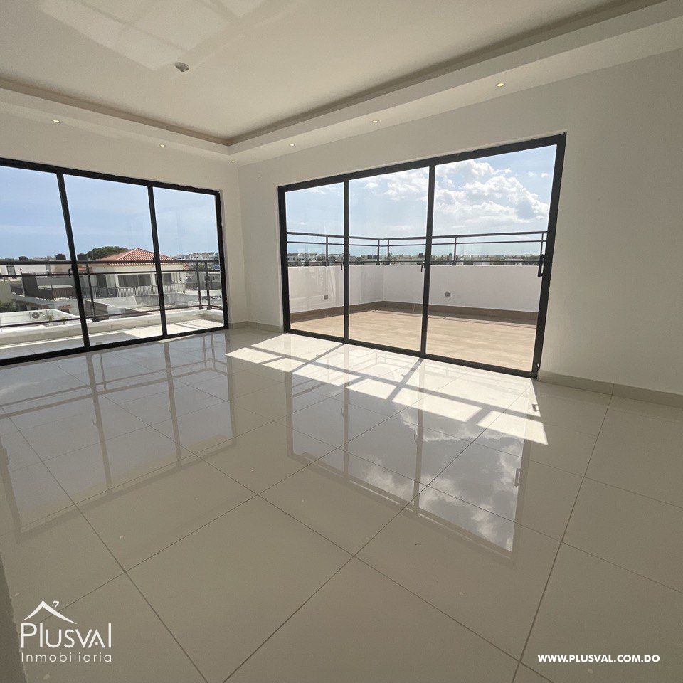 Apartamento con Terraza Y Jacuzzi 323705
