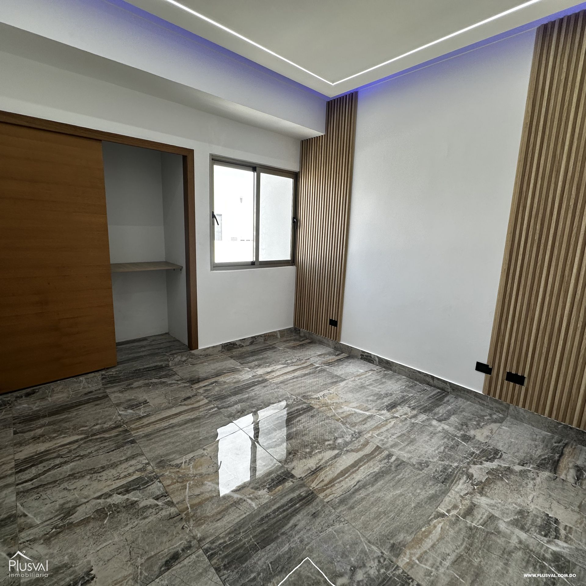 Cómodo apartamento de 2 habitaciones en el centro de Naco 440429