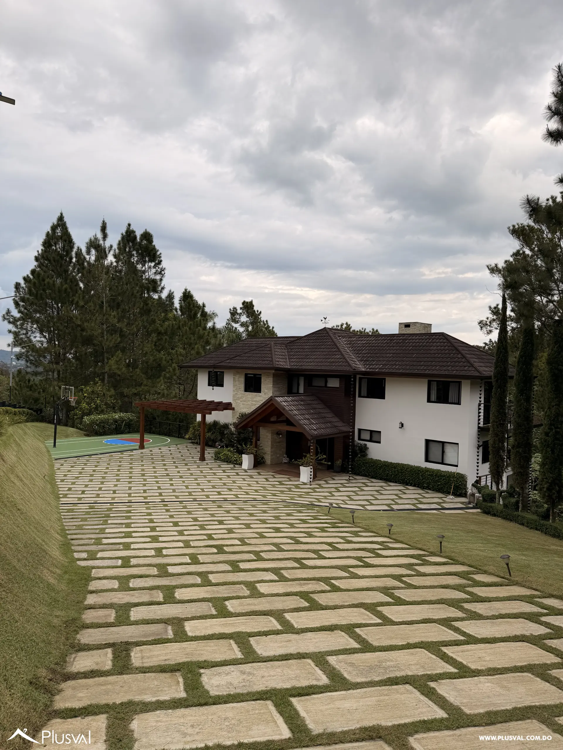 Impresionante Villa Vacacional con Gran Terreno en Jarabacoa 492320