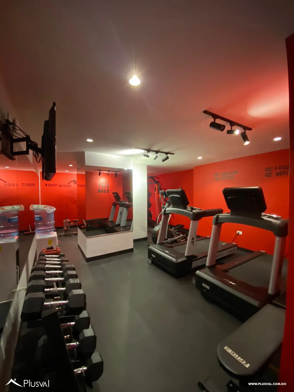 Amplio apartamento para alquiler en Evaristo Morales. 472745