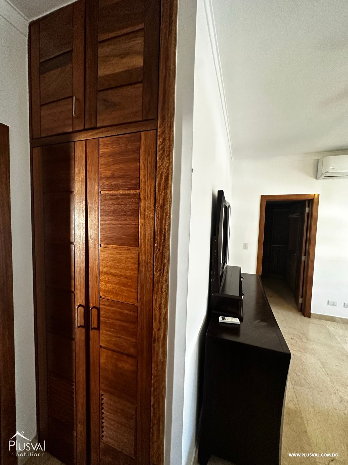 Residencia de lujo en Evaristo Morales. Amplio, privado y estratégicamente ubicado. 319284