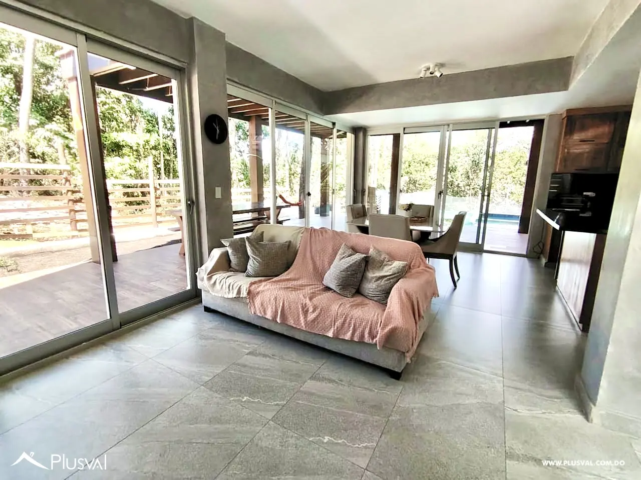 Villa Moderna en Jarabacoa, en Residencial Cerrado. 463268