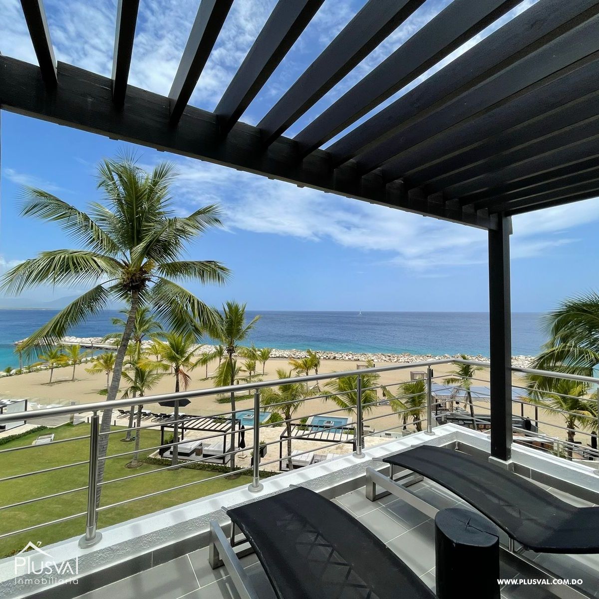 Exclusivo Penthouse de 2 niveles en Proyecto Cerrado Frente al Mar. 230399
