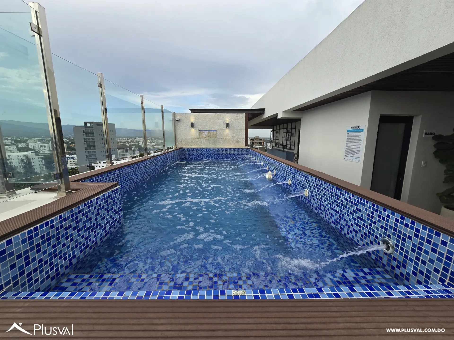 Apartamento moderno en Ribeira X con vistas panorámicas y amenidades exclusivas en La Esmeralda 517576