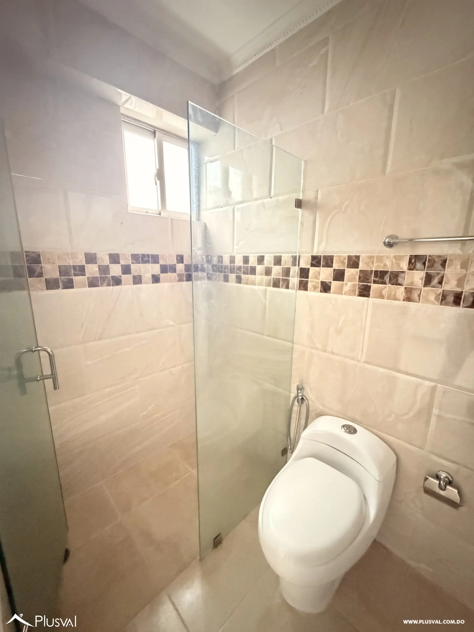 Se vende apartamento con terraza en los Restauradores, Distrito Nacional. 535799