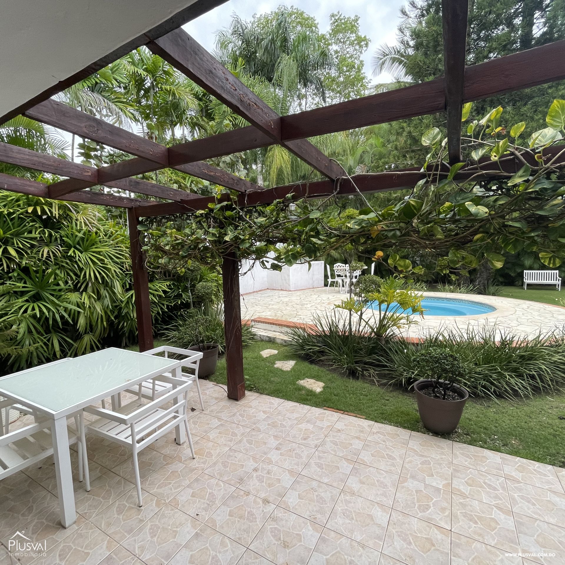 Hermosa casa en alquiler en el sector de Cuesta Hermosa II 355360