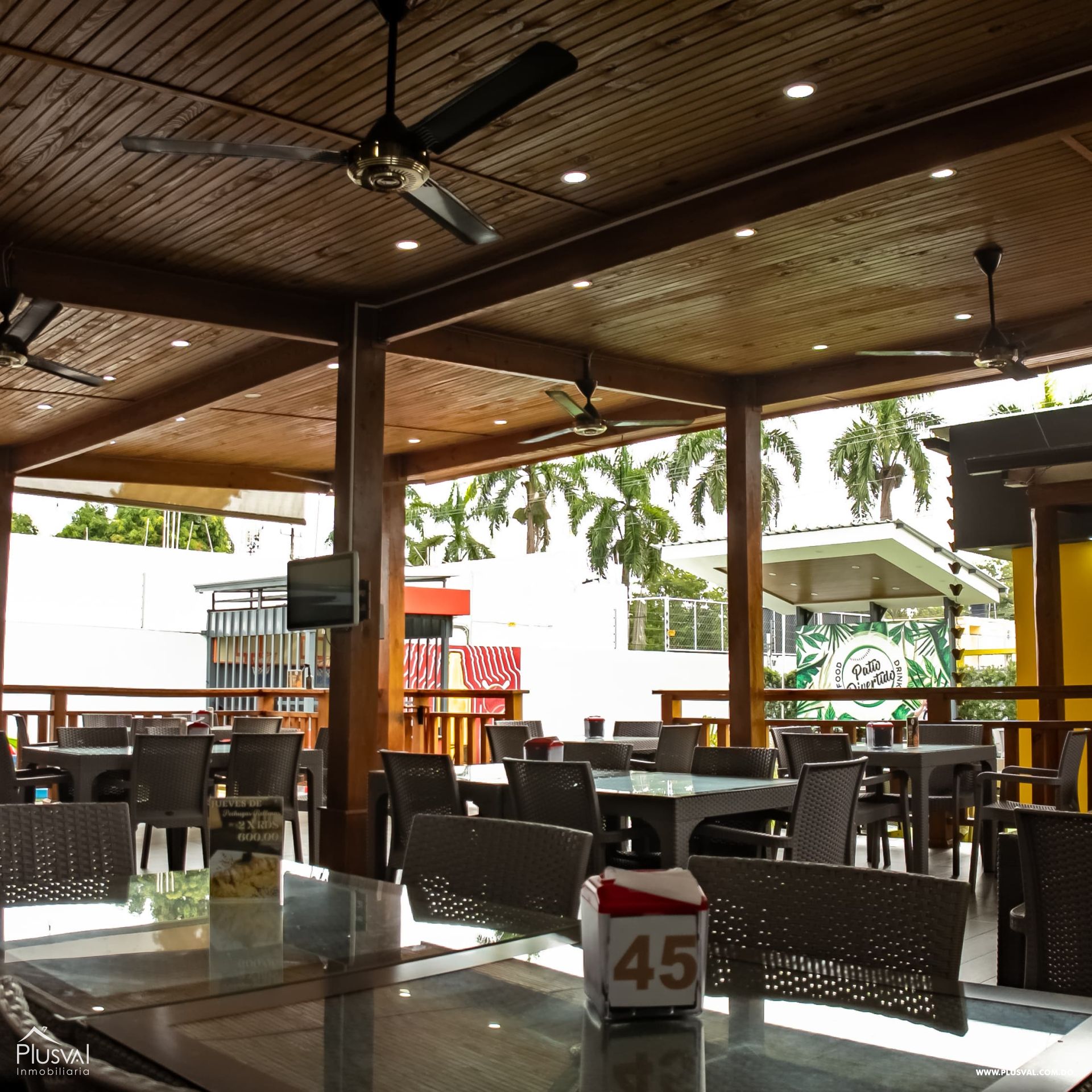 Restaurante en funcionamiento, de venta  en La Vega 420105