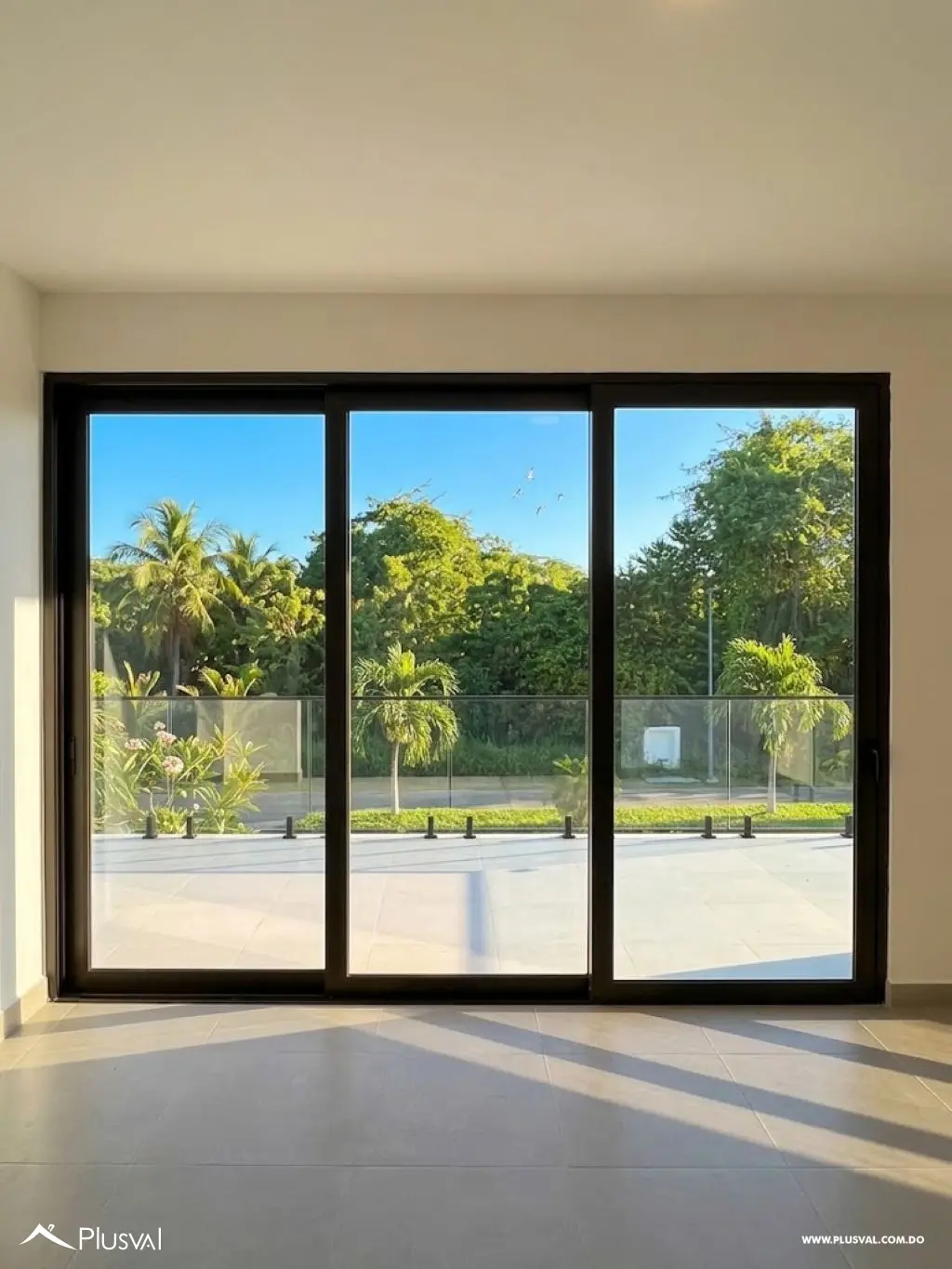 Villa moderna con Piscina Privada , terraza techada y jardín tropical 522008