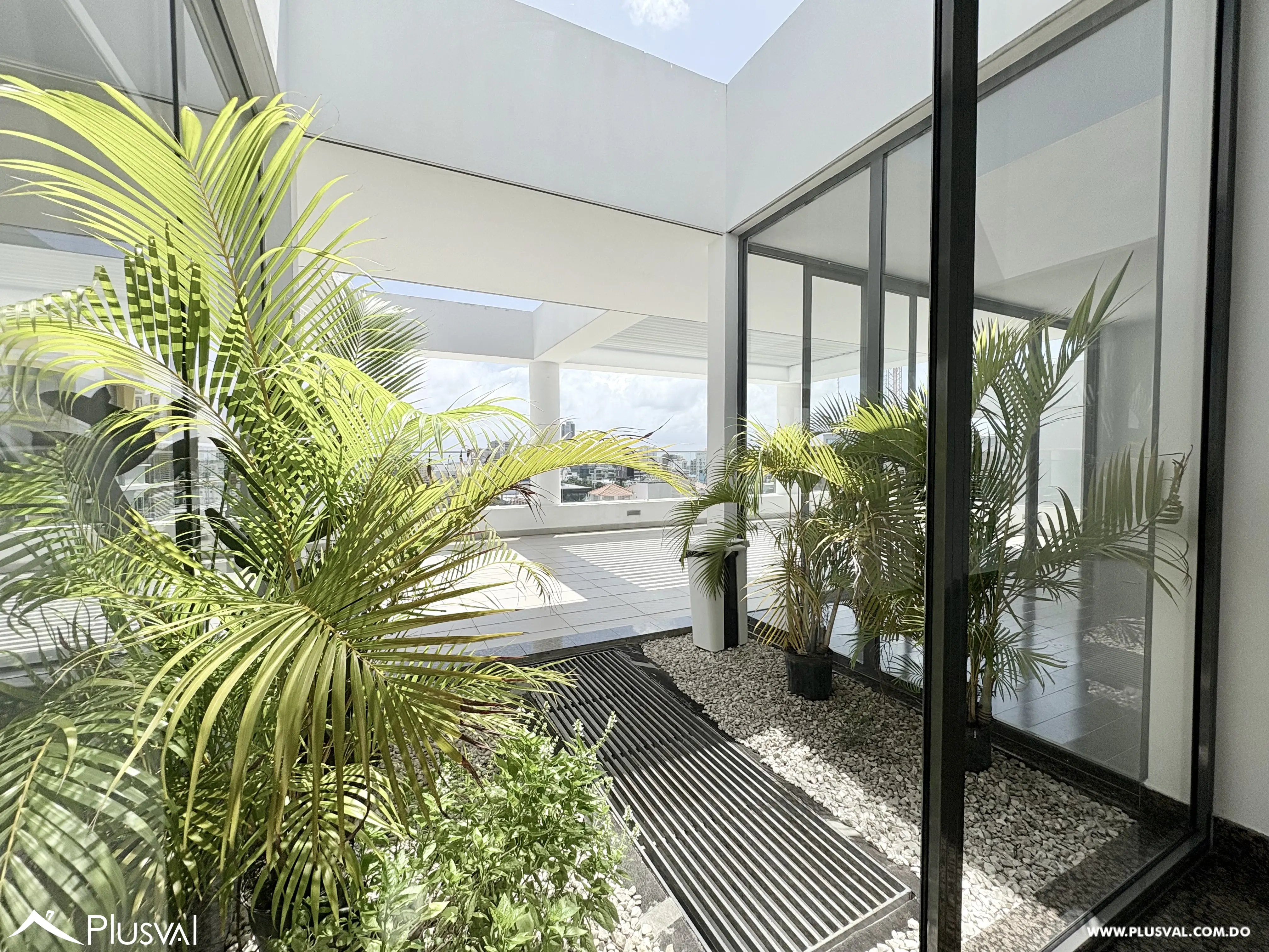 Hermoso apartamento en venta en Evaristo Morales 465267
