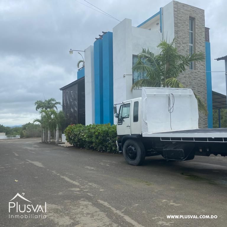 Amplio terreno en venta con Edificio 322560